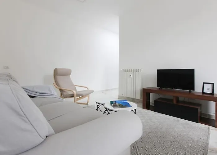 Hacca Collection - Bocconi, Porta Romana 2br *