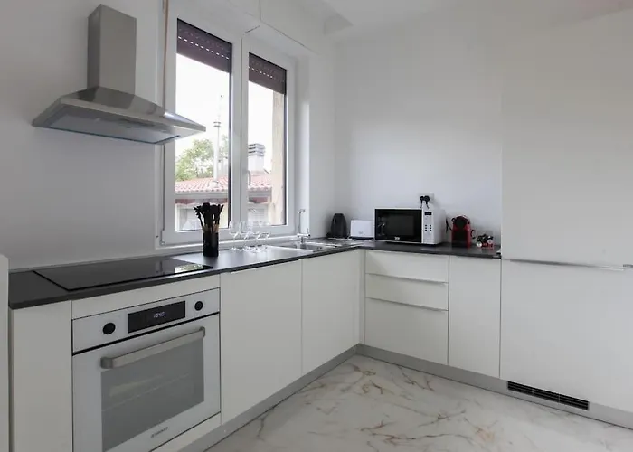 Hacca Collection - Bocconi, Porta Romana 2br *