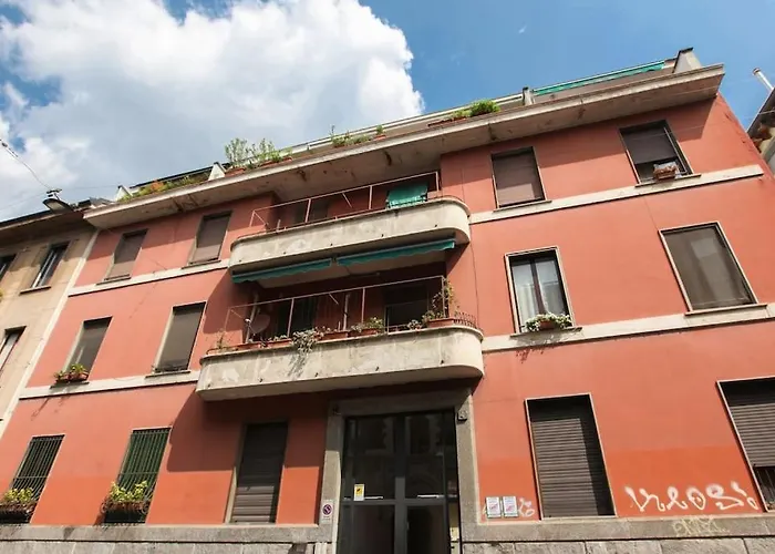 Hacca Collection - Bocconi, Porta Romana 2br *