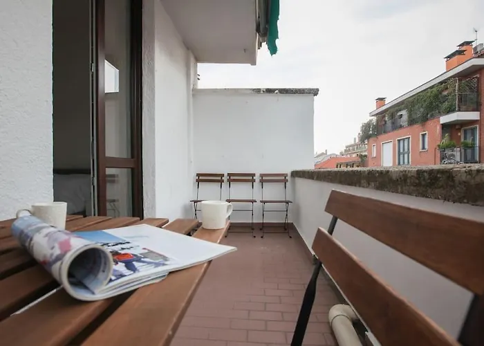 Hacca Collection - Bocconi, Porta Romana 2br Apartamento Milán