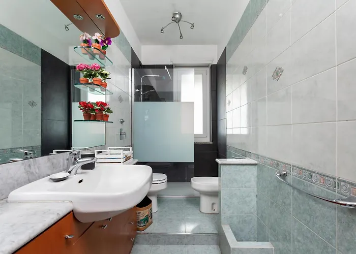 Stazione - Ariel - Luminoso Con Terrazzo Fino A 6 Posti Letto דירה *