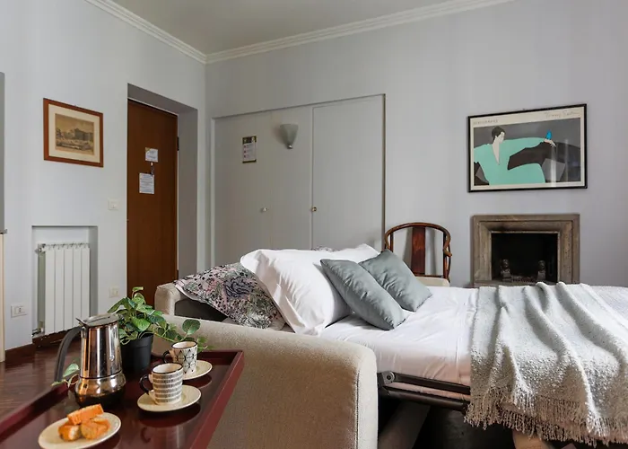 The Rent - Spacious One-bedroom Near The Columns Of San Lorenzo