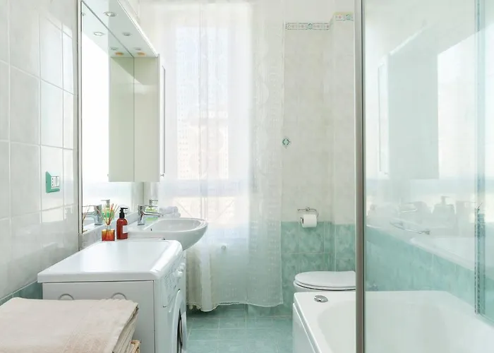 Two Spacious Bedrooms 1 Minute To Metro Stop Milan