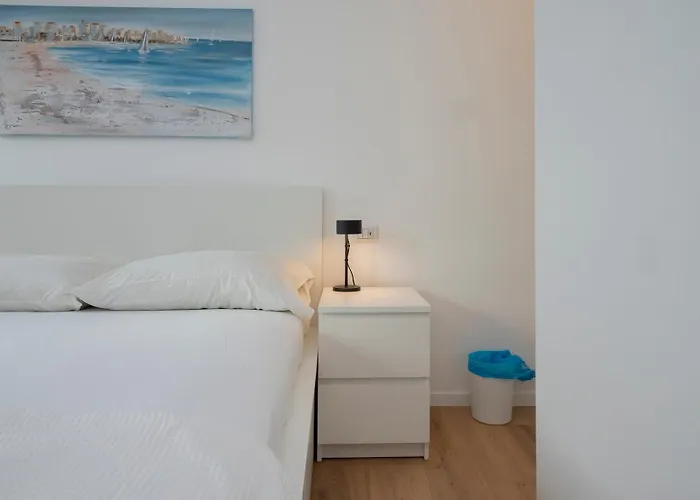 Daire Ihost Flat - Giambellino 131-2 *