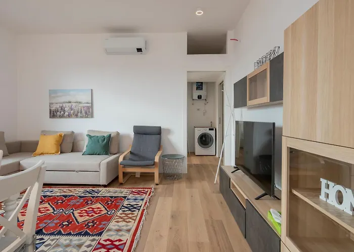 Ihost Flat - Giambellino 131-2 Daire