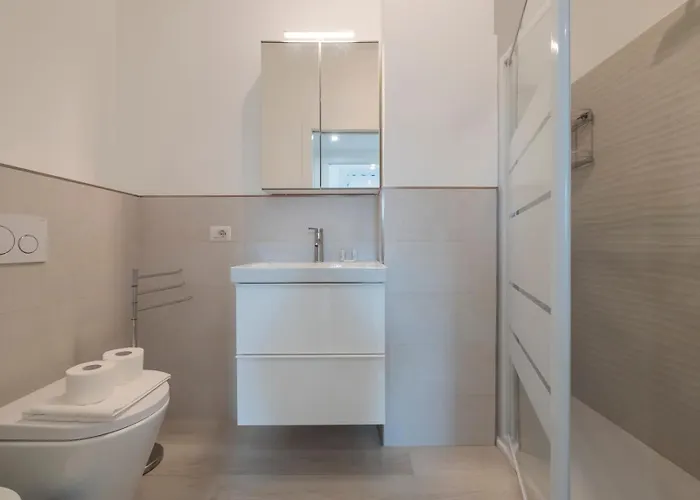 Daire Ihost Flat - Giambellino 131-2 *