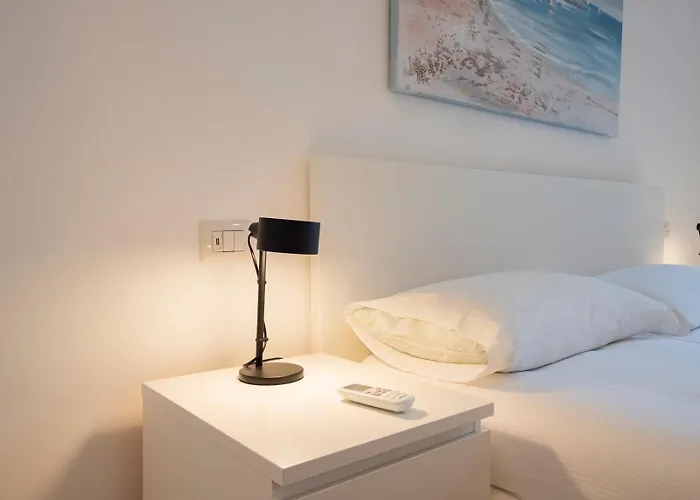 Ihost Flat - Giambellino 131-1 * ميلان