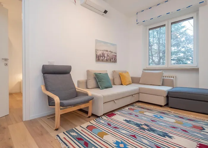 Ihost Flat - Giambellino 131-1 * ميلان