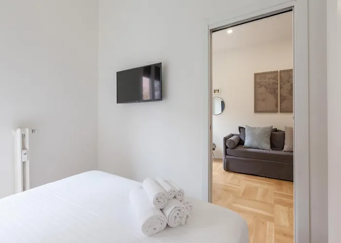 S Agostino - Porta Genova