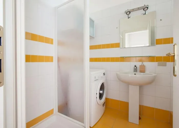 Hacca Collection - Isola 1br