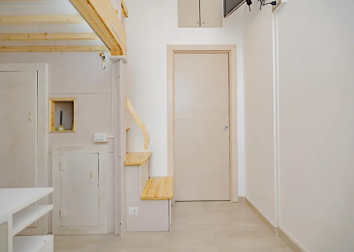 2 Bedroom - Buzzi Hospital, Sempione, Mico, 100mt Metrom5 *