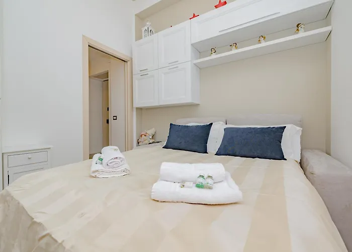 Lägenhet 2 Bedroom - Buzzi Hospital, Sempione, Mico, 100mt Metrom5