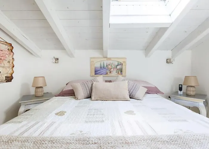 Elegant Triplex Townhouse With Luxe Terrace