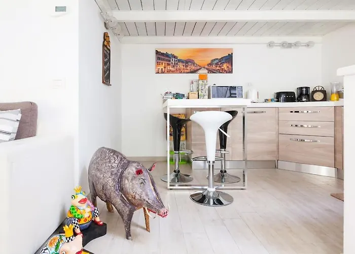 公寓 Elegant Triplex Townhouse With Luxe Terrace *