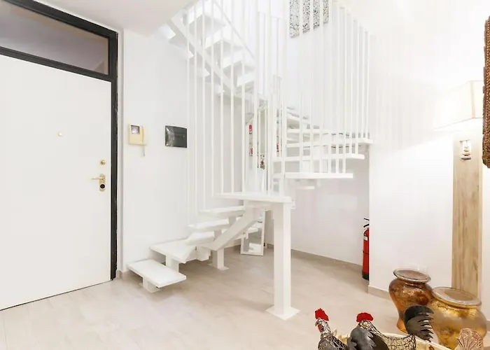 Elegant Triplex Townhouse With Luxe Terrace