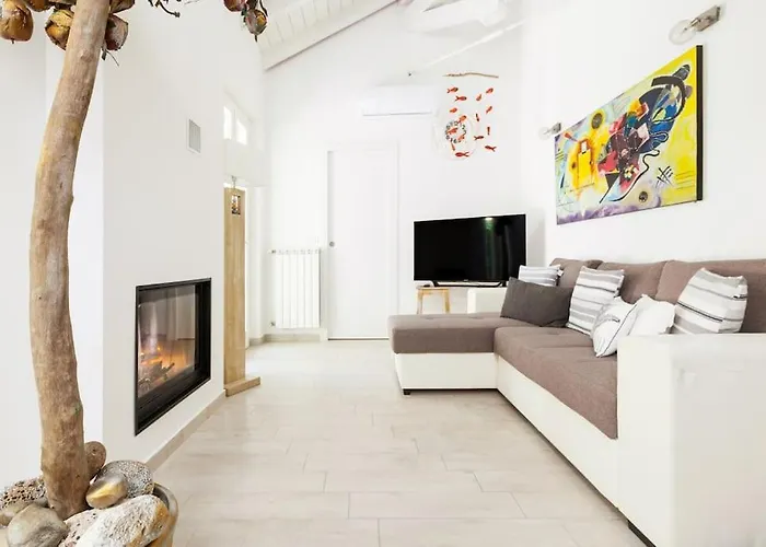 公寓 Elegant Triplex Townhouse With Luxe Terrace *