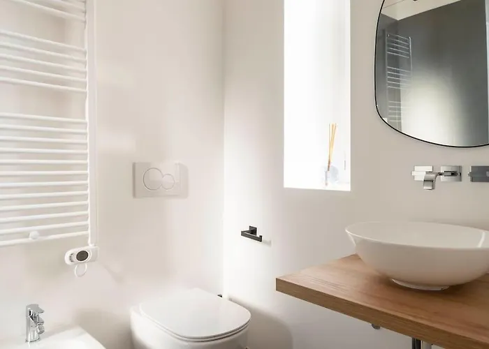 Hacca Collection - Bocconi, Navigli 1br * 밀라노