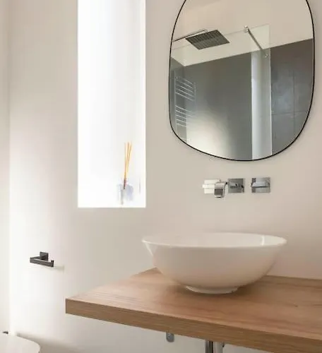 Hacca Collection - Bocconi, Navigli 1br * 밀라노