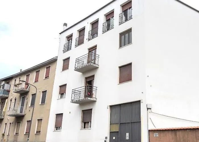 People In Apartment *