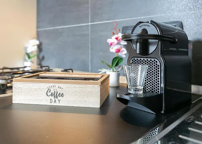 Ampio Quadrilocale Navigli/forum + Free Parking *