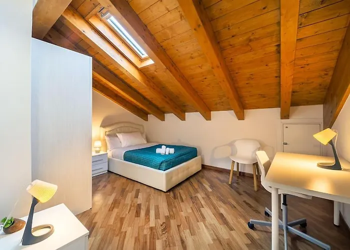 Ampio Quadrilocale Navigli/forum + Free Parking