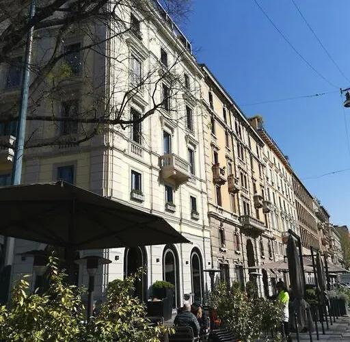 Arco Della Pace Charm