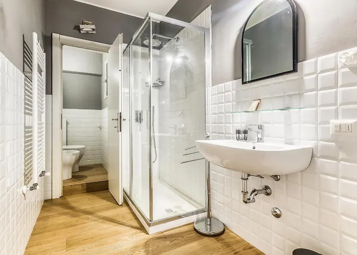 In Brera Via San Marco- 5pax