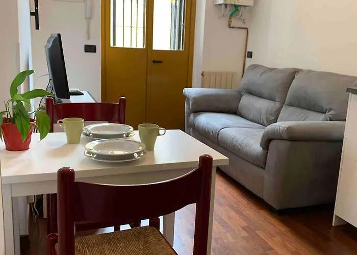 דירה Comfortable Typical Old Style מילאנו