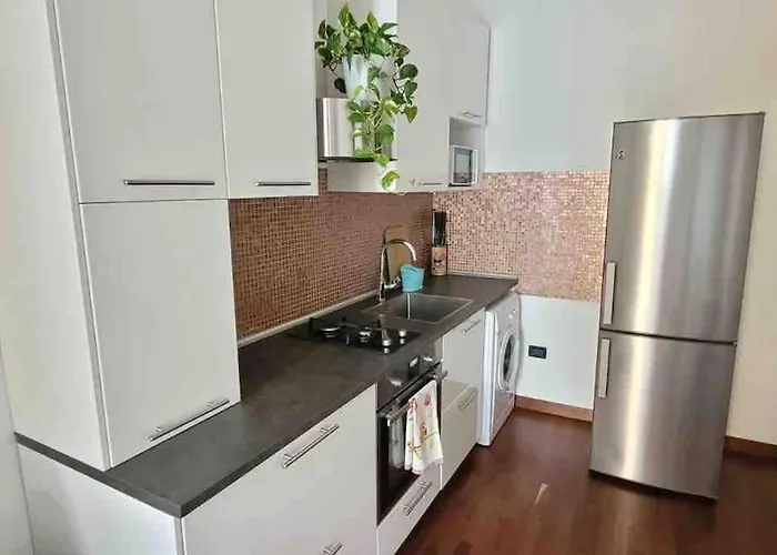 Comfortable Typical Old Style דירה