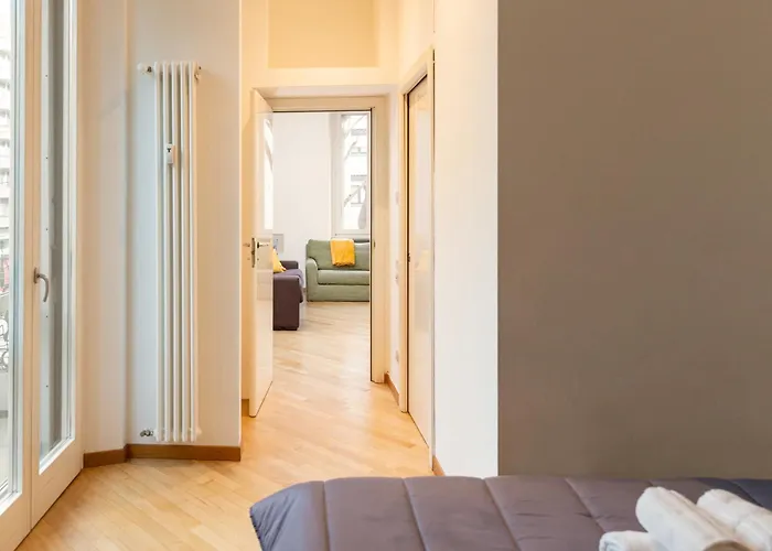 Artstay - Exclusive Apt, Free Parking, Metro, Tram *