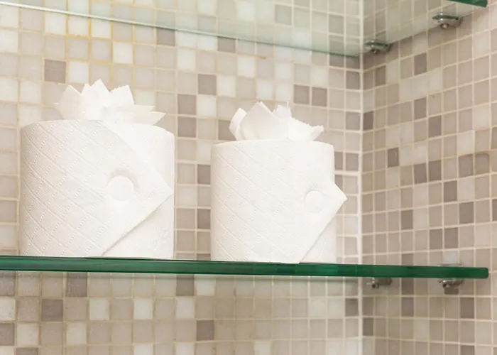 Artstay - Exclusive Apt, Free Parking, Metro, Tram