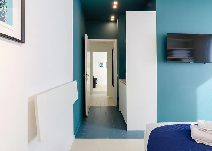 San Siro Blue Flat *