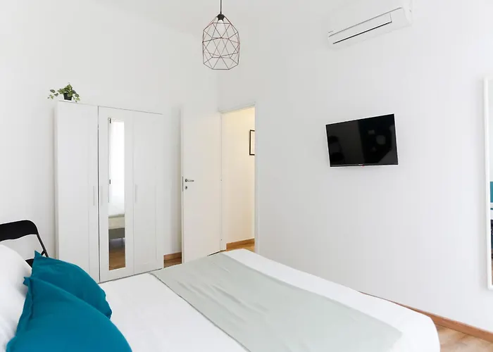 The Rent - Cozy Two-bedroom Near Colonne S Lorenzo * Milano