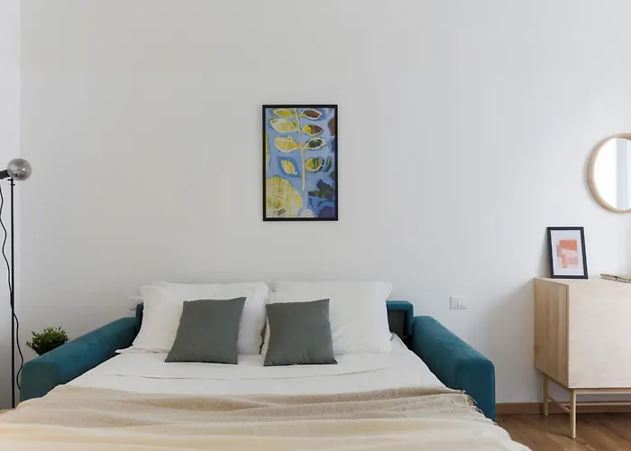The Rent - Cozy Two-bedroom Near Colonne S Lorenzo *