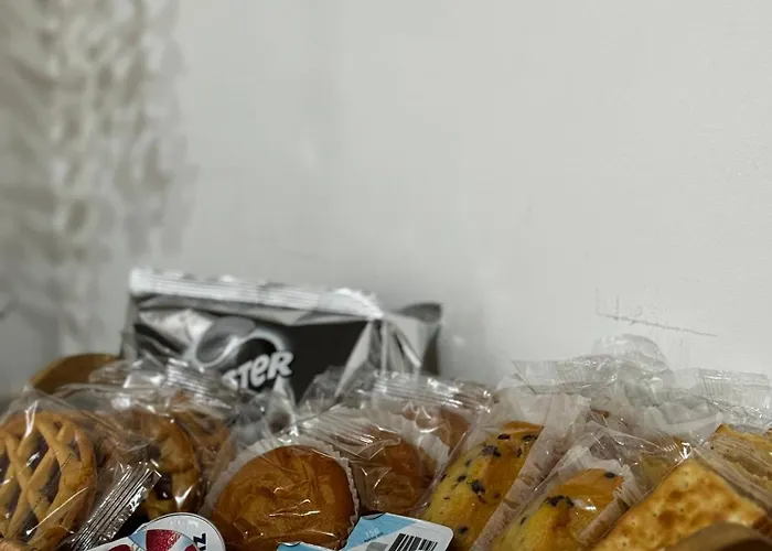 Regina In Corso Lodi - Sky Tv, Wifi E Breakfast Box Apartment