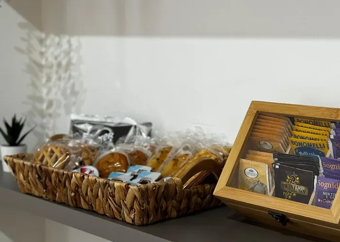 Regina In Corso Lodi - Sky Tv, Wifi E Breakfast Box Lejlighed *