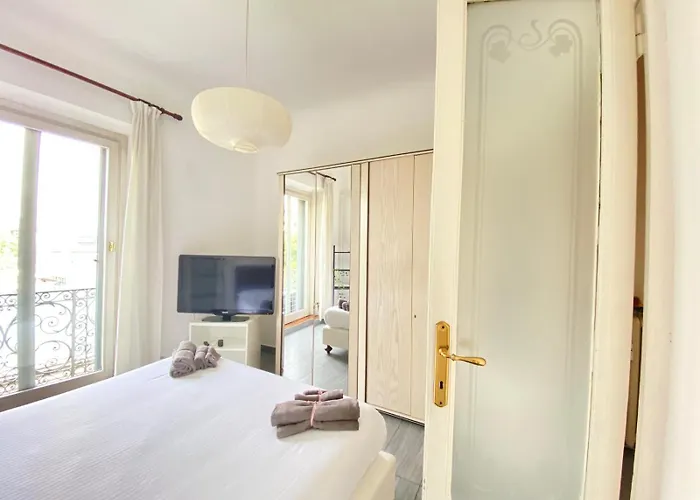 Porta-venezia/milano Centraleluxury 아파트 *