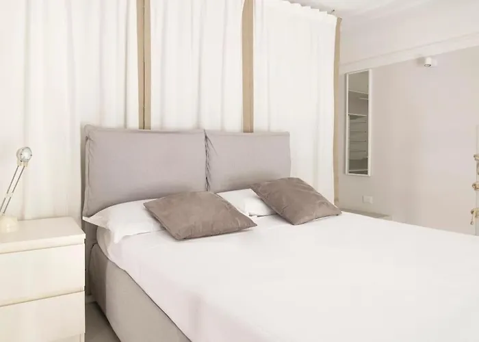 Hacca Collection - Arco Della Pace