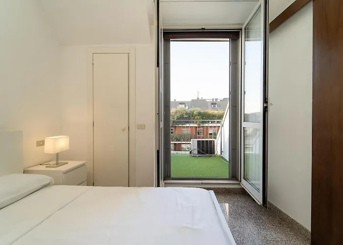 5 Giornate Con Terrazzo E Garage Privato * Milán