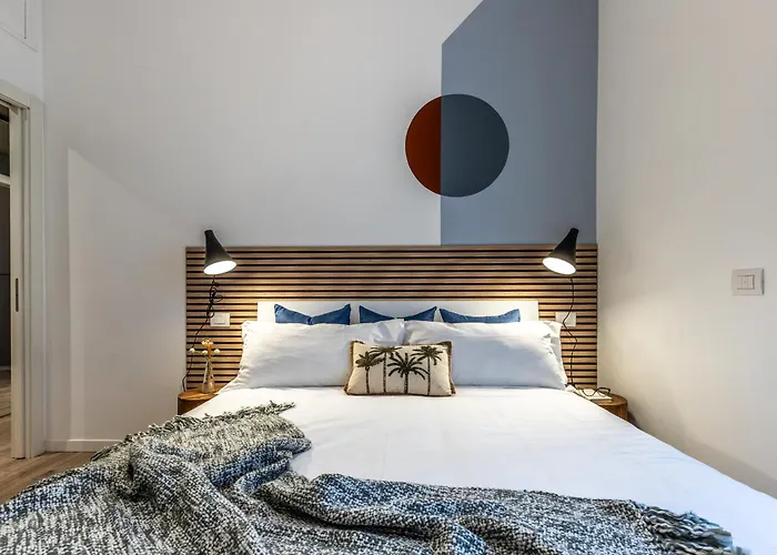 Stayeasy Quadronno33 - 3 Bedrooms, 2 Baths - Duomo Walking Distance * Milánó