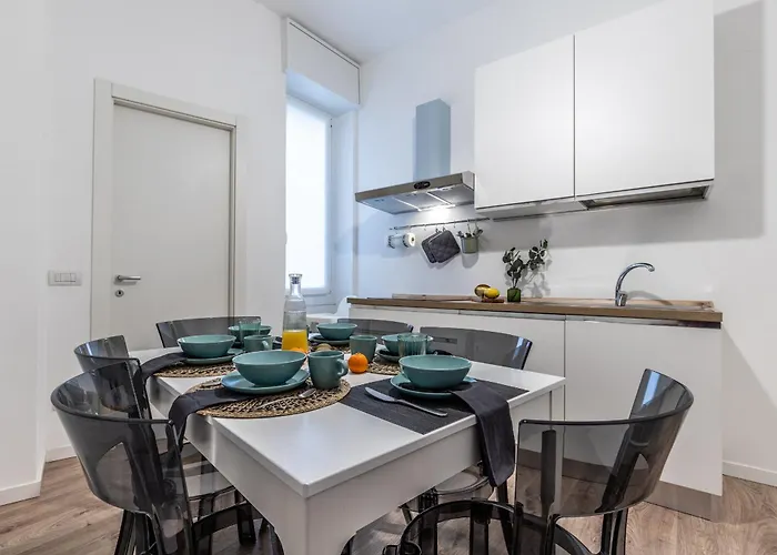 Stayeasy Quadronno33 - 3 Bedrooms, 2 Baths - Duomo Walking Distance Apartman Milánó