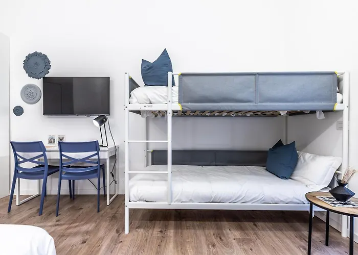 Stayeasy Quadronno33 - 3 Bedrooms, 2 Baths - Duomo Walking Distance Milánó