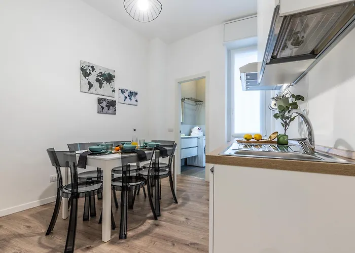 Stayeasy Quadronno33 - 3 Bedrooms, 2 Baths - Duomo Walking Distance