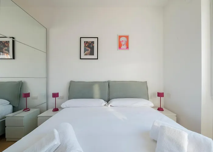 Loft Charme: Bilocale Con Balcone מילאנו