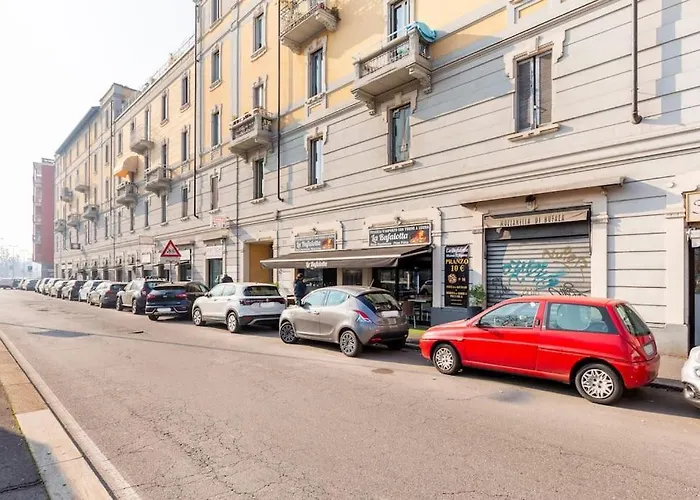 Апартаменты Modern In Next To Metro M5 - Sarca 73 *