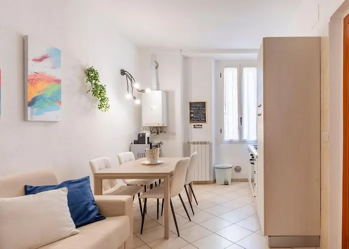 Modern In Next To Metro M5 - Sarca 73 *