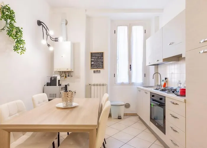 Modern In Next To Metro M5 - Sarca 73 Апартаменты Милан