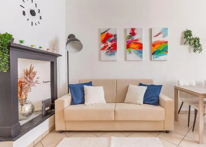 Modern In Next To Metro M5 - Sarca 73 Милан