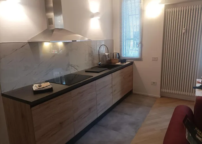 Nice Cozy Next To Loreto Lägenhet Milano