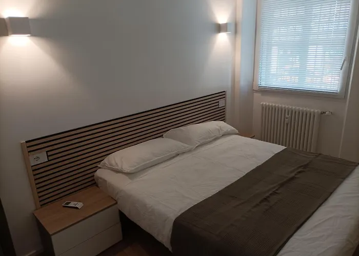 Nice Cozy Next To Loreto Lägenhet Milano